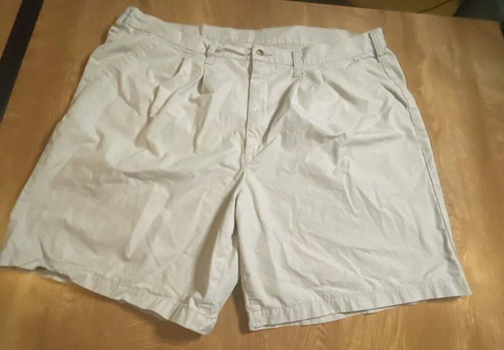 Timber Creek by Wrangler Men's Khaki Pleated Chino Shorts Size 42